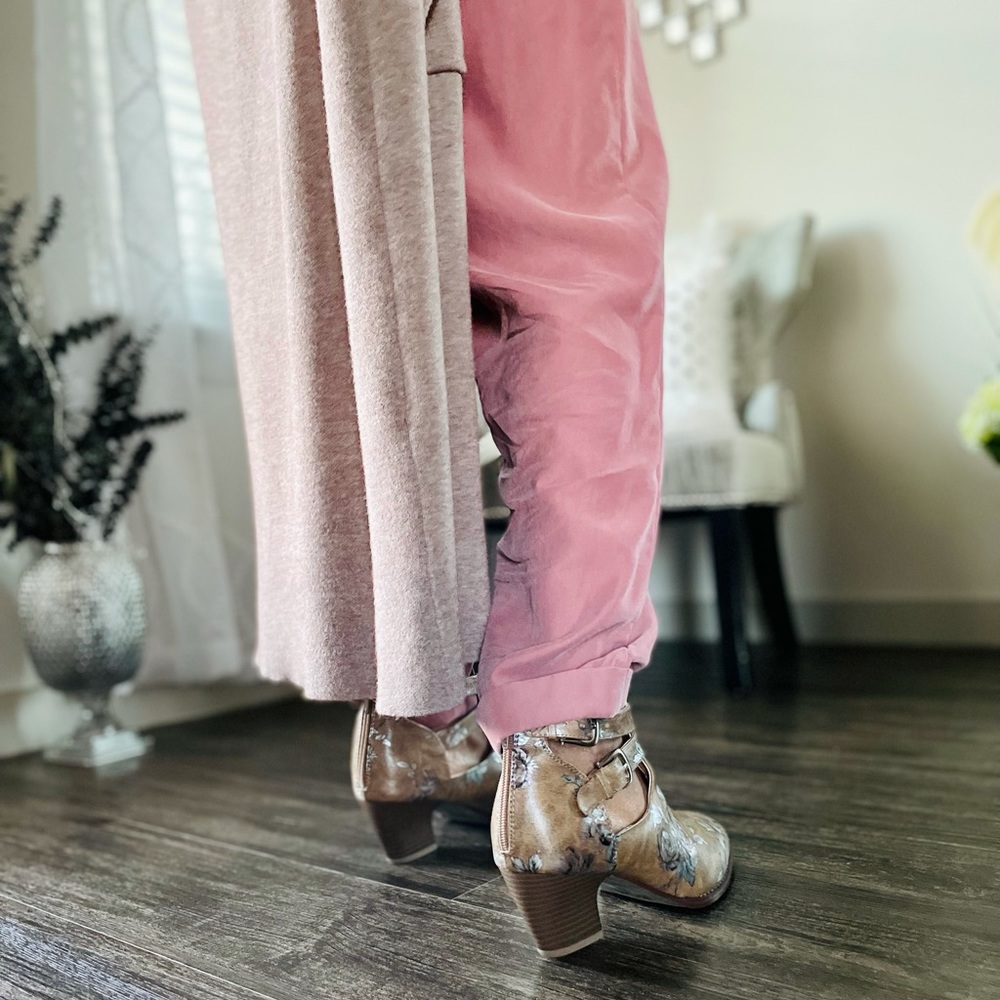 Floral Tan Ankle Booties Size 10 🍁 - Picture 8 of 11